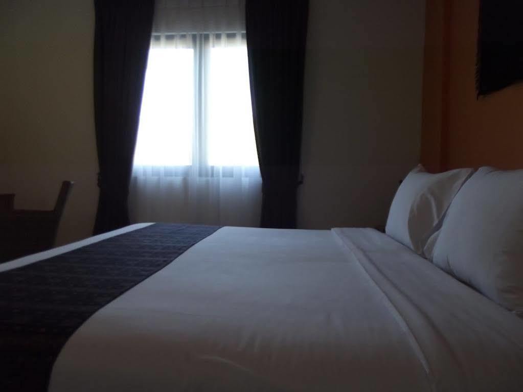 Luwansa Beach Resort Labuan Bajo Eksteriør billede